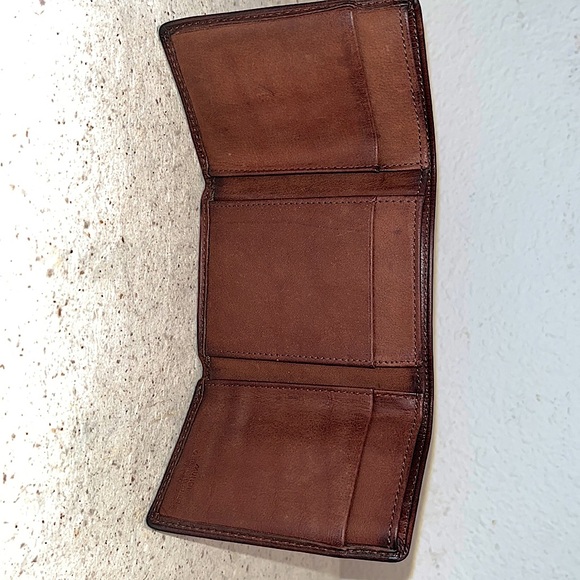 Dark brown trifold leather wallet. Slim compact design. Luxury supple leather. - Picture 4 of 4